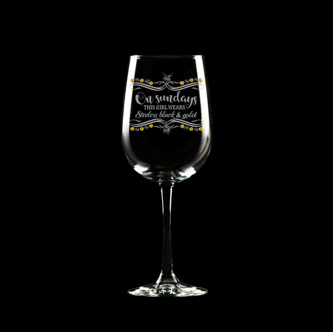 On Sundays this girl wears black & gold